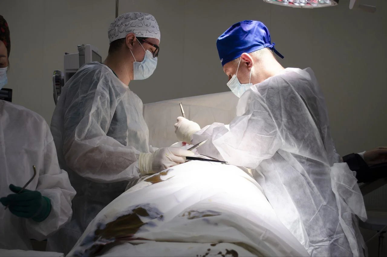 В Онкологическом центре Калининградской области продолжается активная оперативная деятельность по профилю опухолей молочной железы. С начала года онкологами-маммологами выполнено уже более 400 операций.