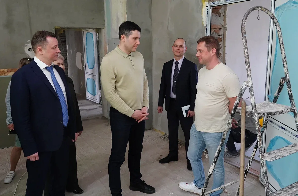 В поселке Ясном под Славском проводится капитальный ремонт врачебной амбулатории