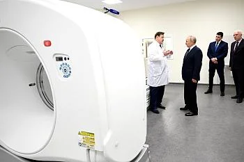 Владимир Путин высоко оценил оснащение онкологического центра Владимир Путин высоко оценил оснащение онкологического центра