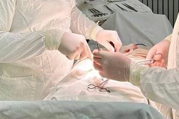 Хирурги Областной клинической больницы удалили женщине огромный зоб