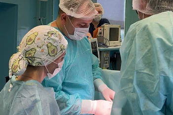 Врачи Перинатального и Онкологического центров успешно прооперировали беременную с опухолями яичников  Врачи Перинатального и Онкологического центров успешно прооперировали беременную с опухолями яичников