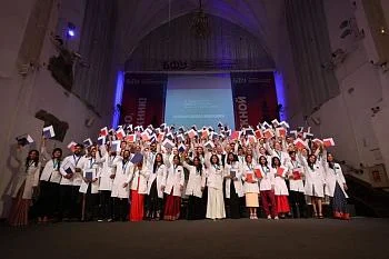 В пятницу, 4 июля, состоялась торжественная церемония вручения дипломов выпускникам БФУ им. И. Канта. В пятницу, 4 июля, состоялась торжественная церемония вручения дипломов выпускникам БФУ им. И. Канта.